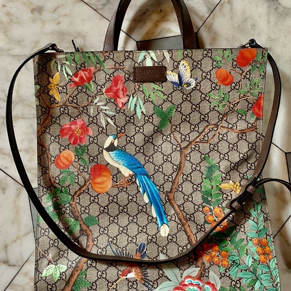 SOLD Gucci Soft GG Supreme Monogram Tian Vertical Tote Beige Multicolor - Picture 2 of 5